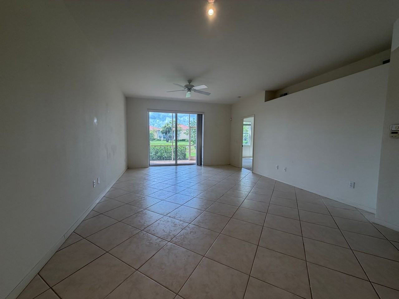 330 Robin Hood Cir - Photo 2 of 26