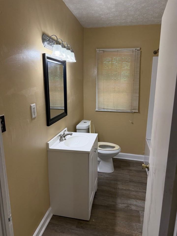 2331 Amos St - Photo 7 of 15