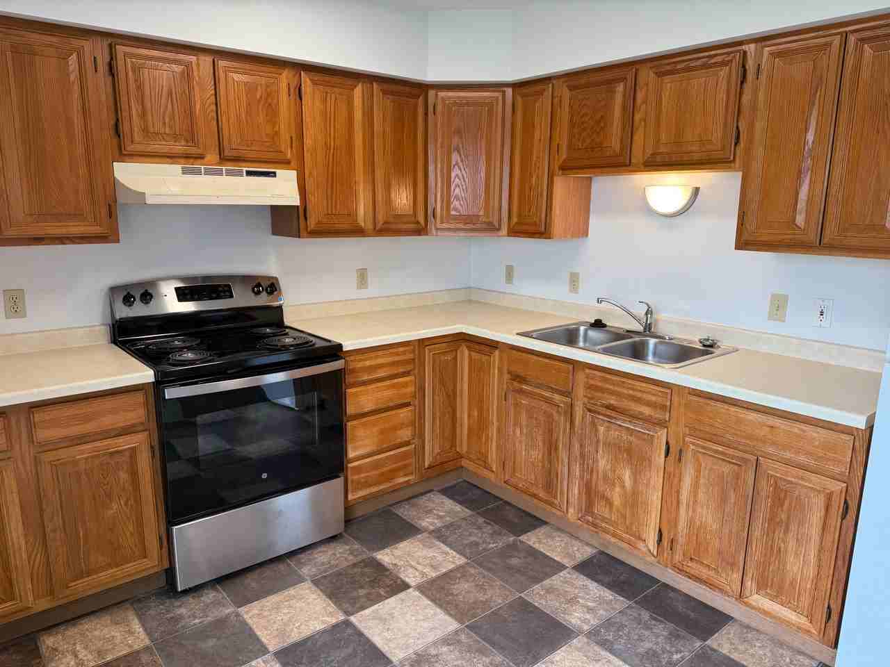 210 Howard St #1 - Photo 3 of 22
