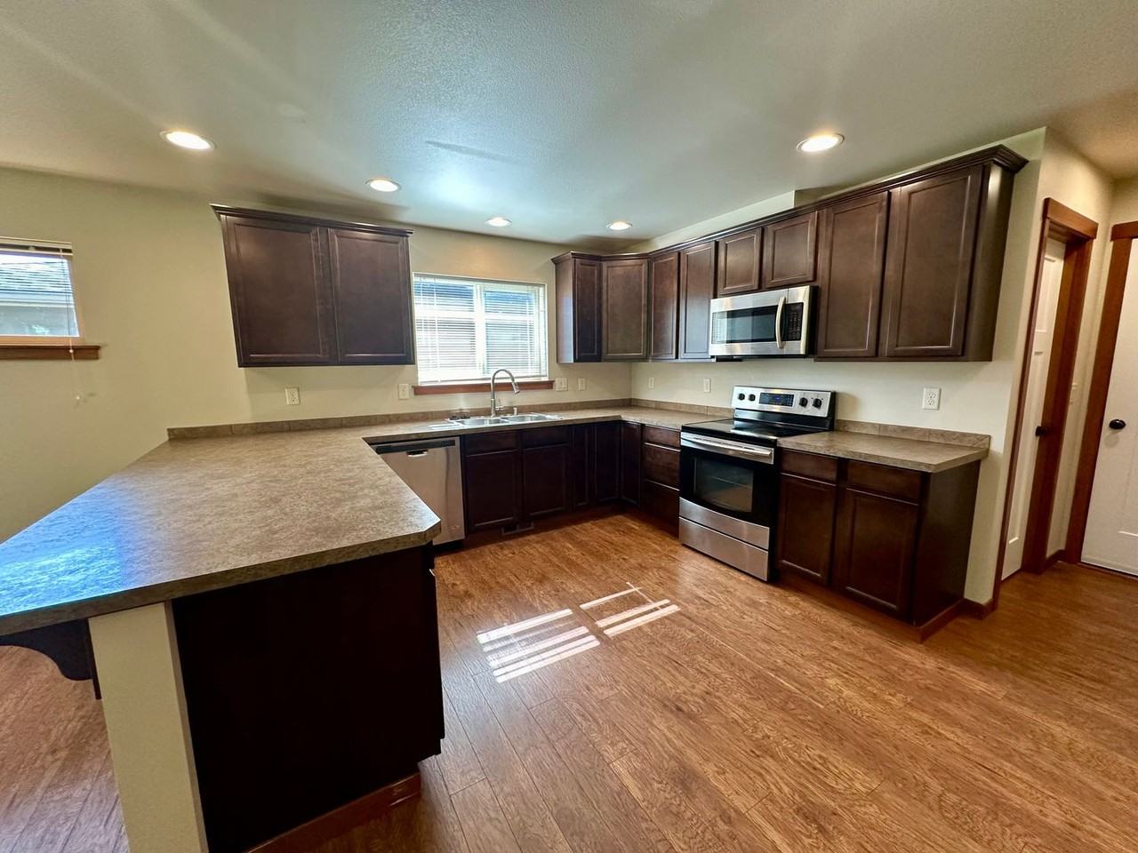 5831 Pioneer Ridge Pl - Photo 7 of 24