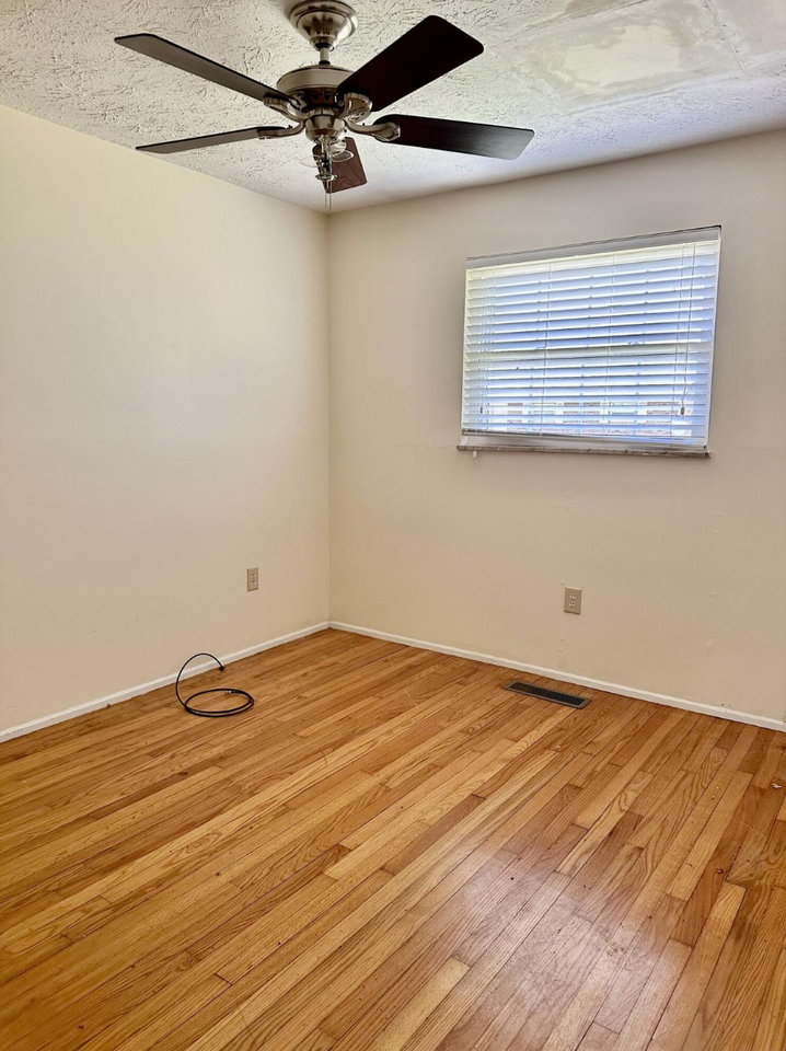 722 Short St #1 - Photo 4 of 18