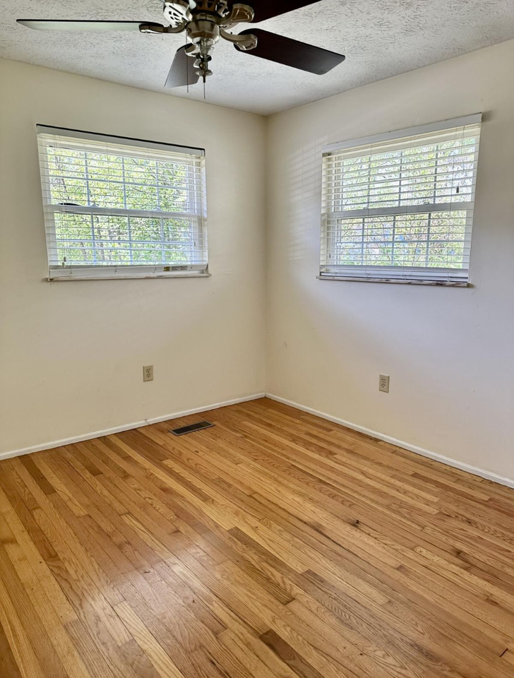 722 Short St #1 - Photo 5 of 18