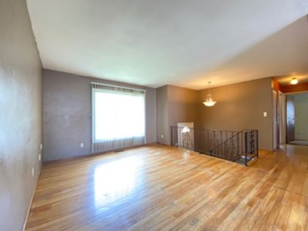 2637 Frances Ave - Photo 3 of 31