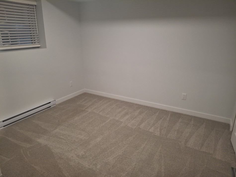 20475 76A Avenue - Photo 5 of 7