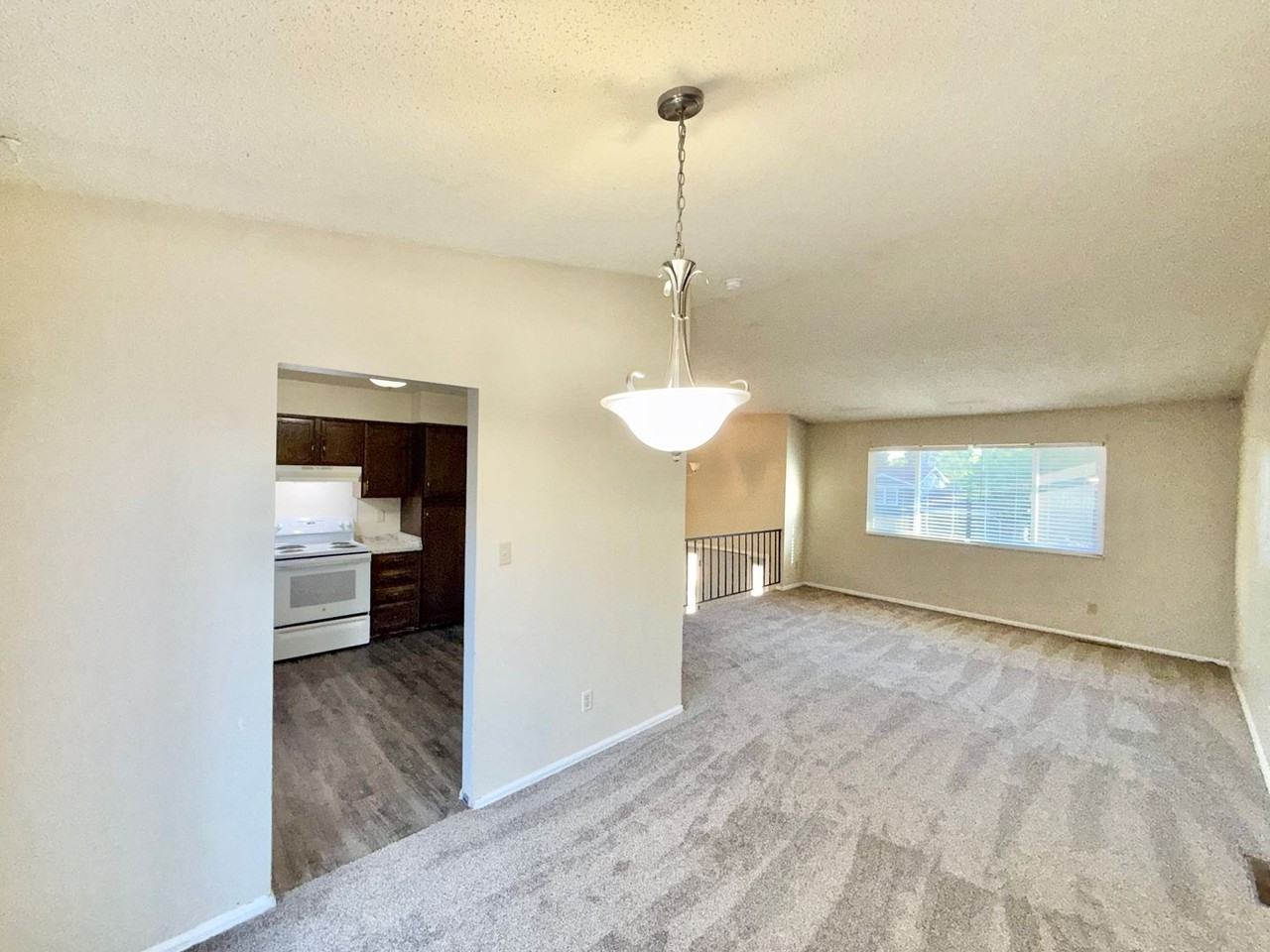 2945 Del Rey Plz - Photo 3 of 14