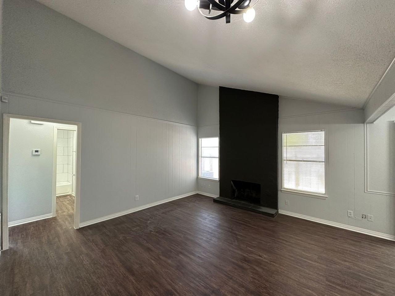 5601B Purple Sage Dr - Photo 2 of 17