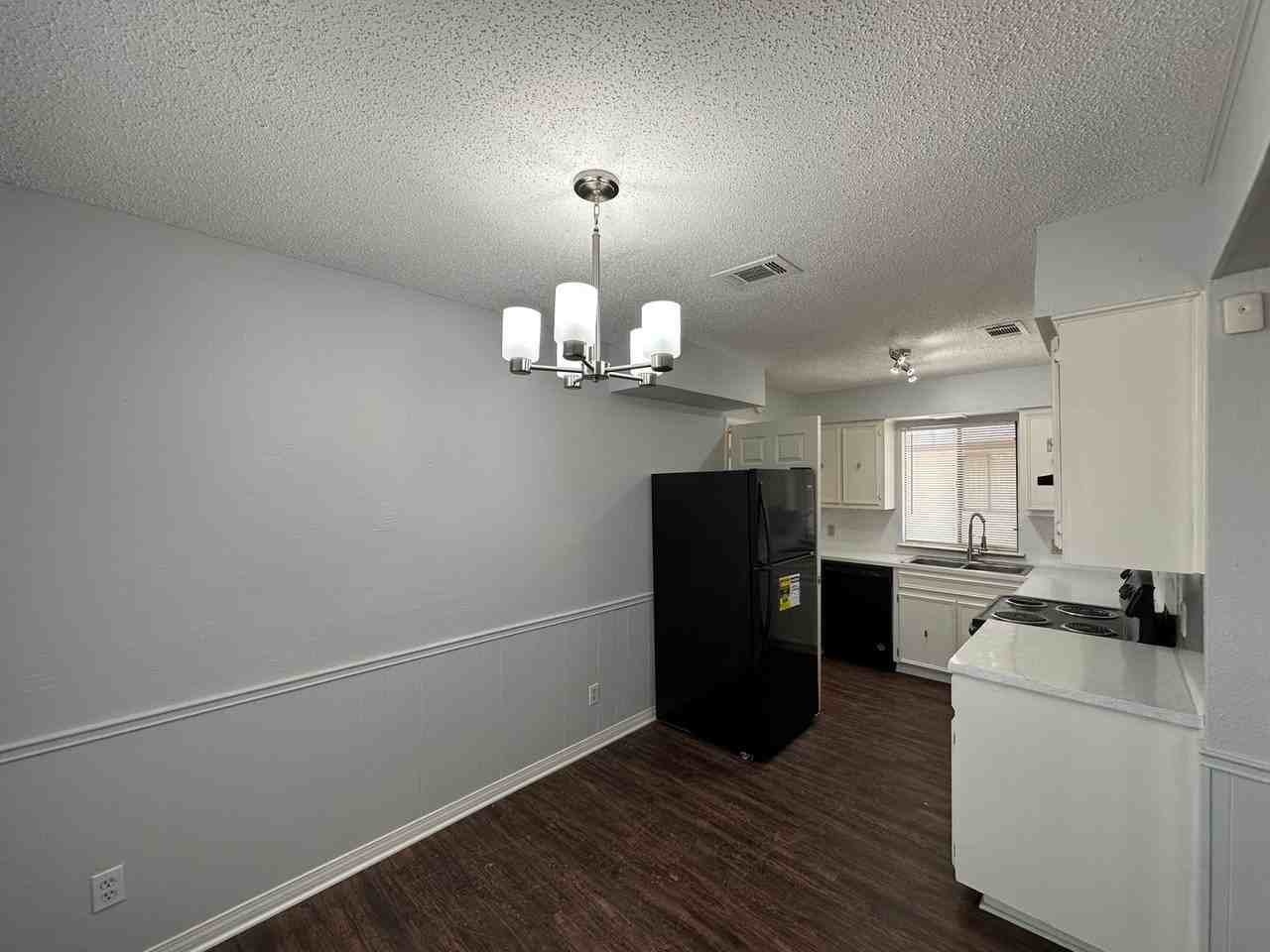 5601B Purple Sage Dr - Photo 5 of 17