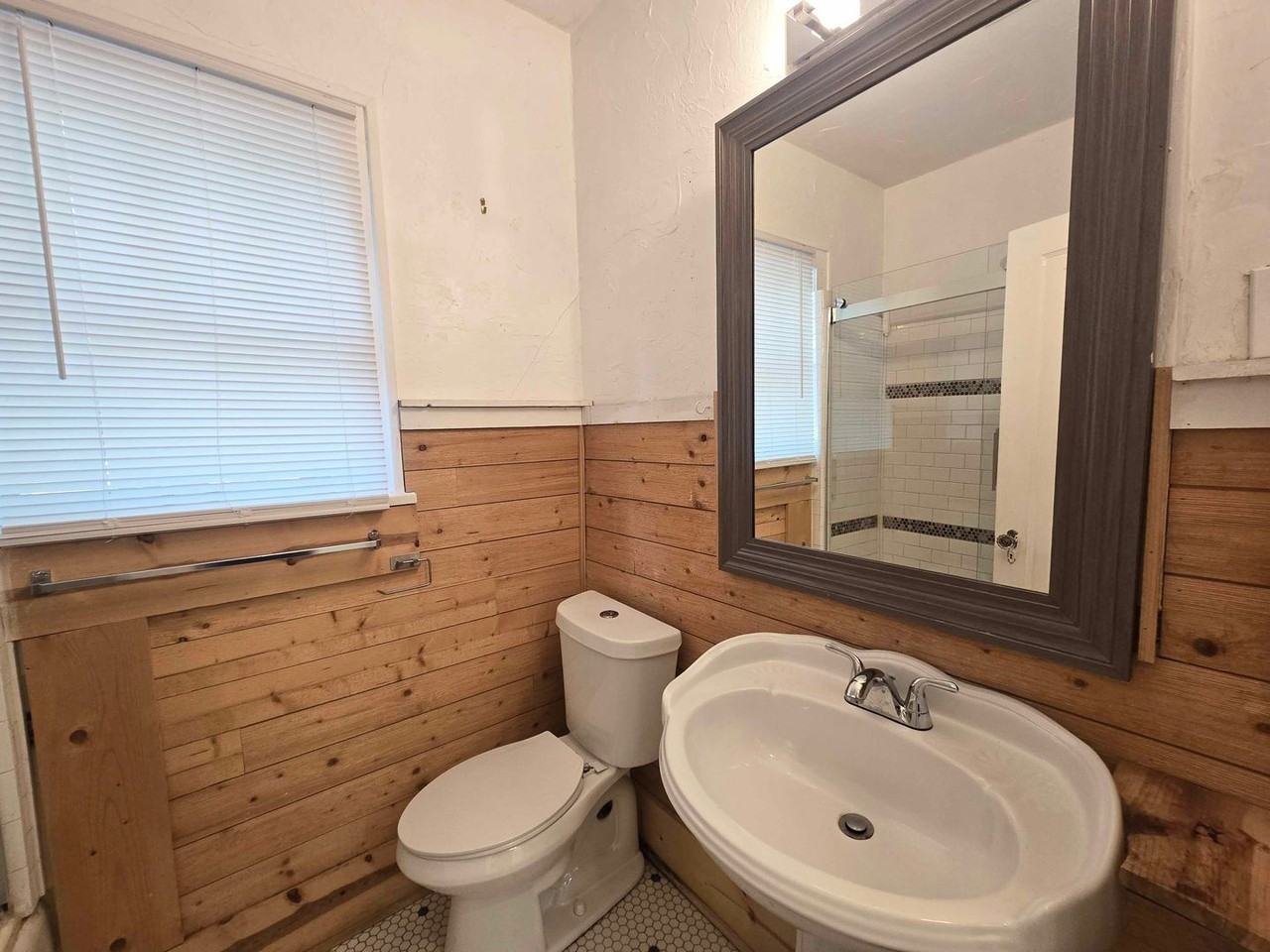 2203 N Barnes Ave - Photo 5 of 16
