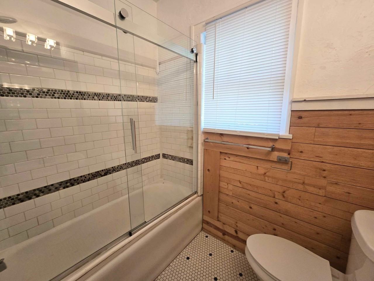 2203 N Barnes Ave - Photo 6 of 16