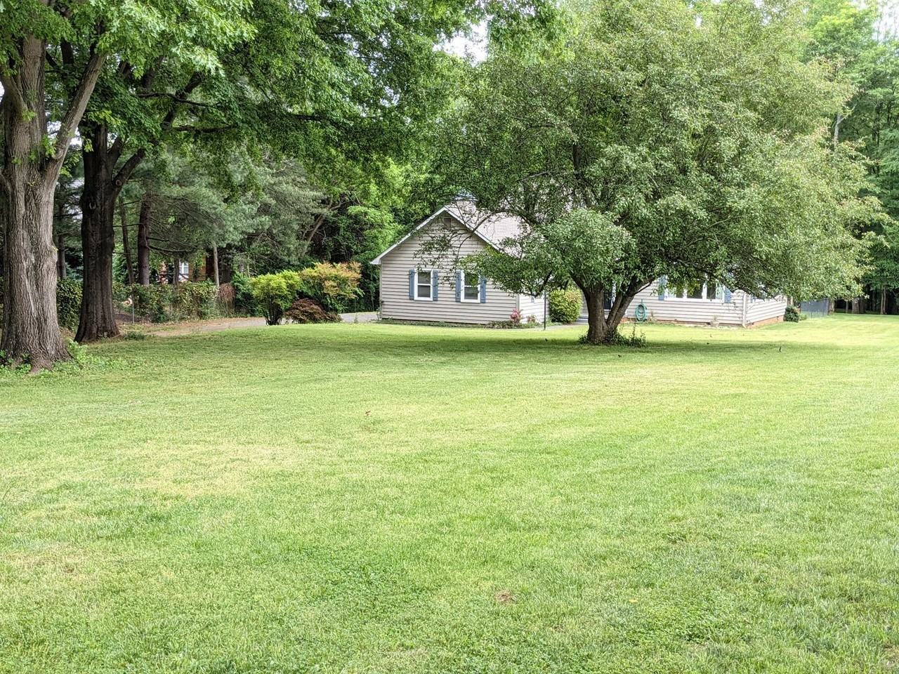 224 Lybrook Rd - Photo 2 of 19
