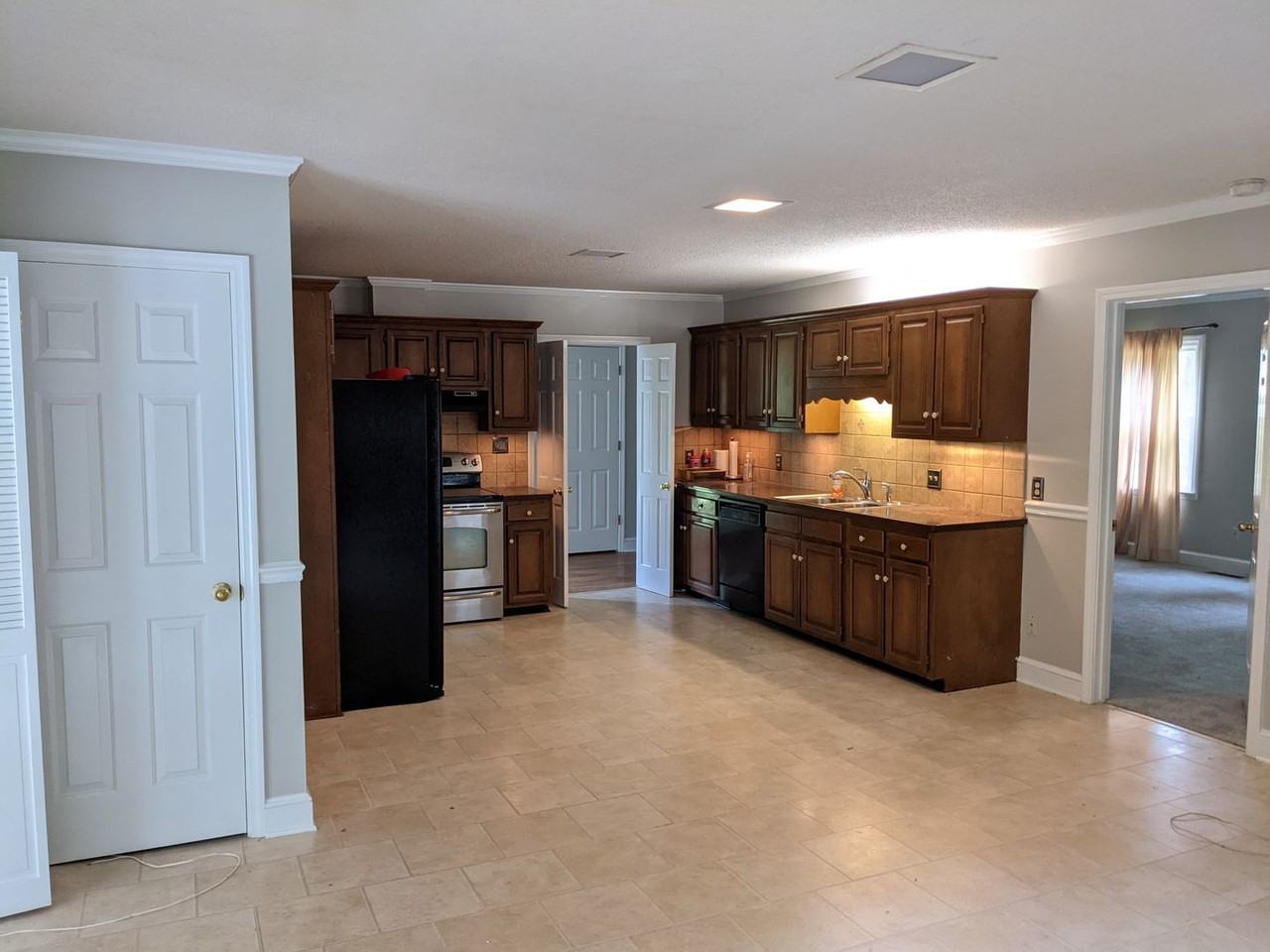 224 Lybrook Rd - Photo 4 of 19
