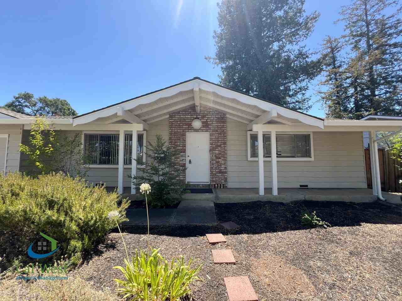 10600 E Estates Dr - Photo 2 of 31