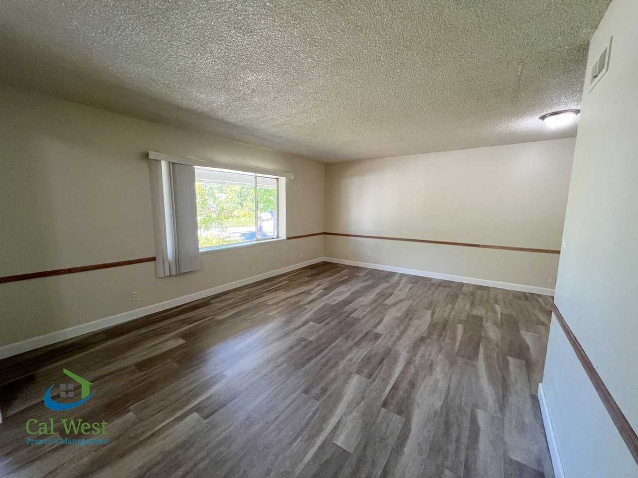 10600 E Estates Dr - Photo 5 of 31