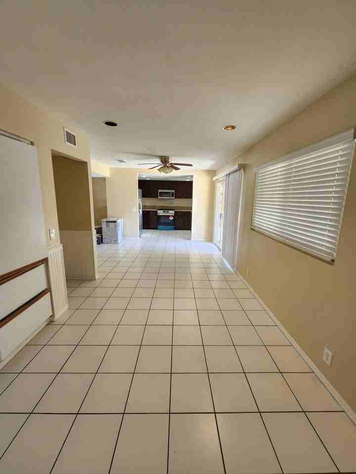 10327 Paseo Park Dr - Photo 5 of 11
