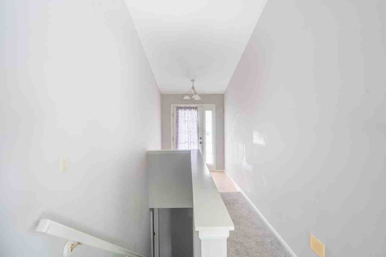 16944 Hickory Crest Dr - Photo 3 of 28