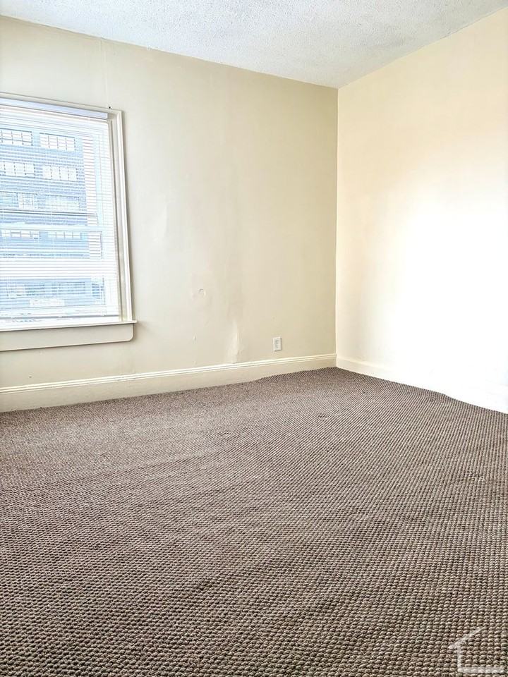 26 Blaine St - Photo 5 of 10