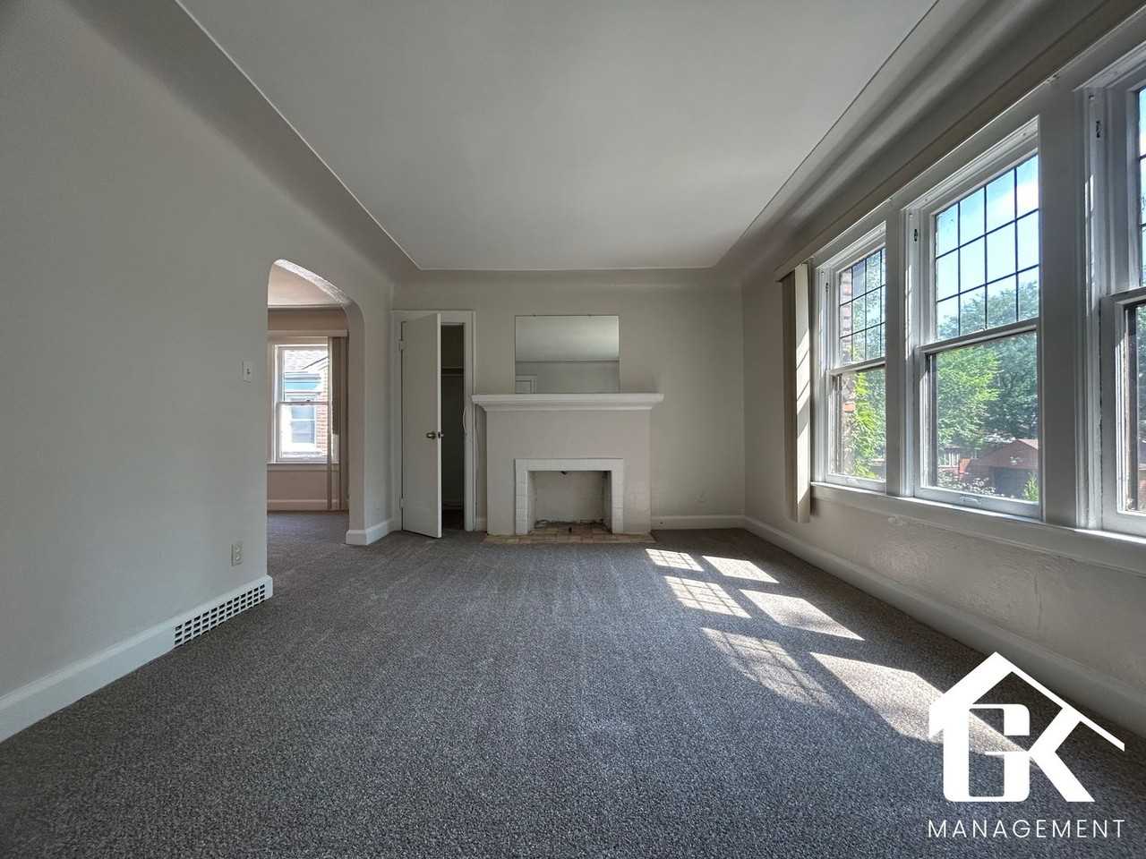 20445 Stratford Rd - Photo 4 of 15