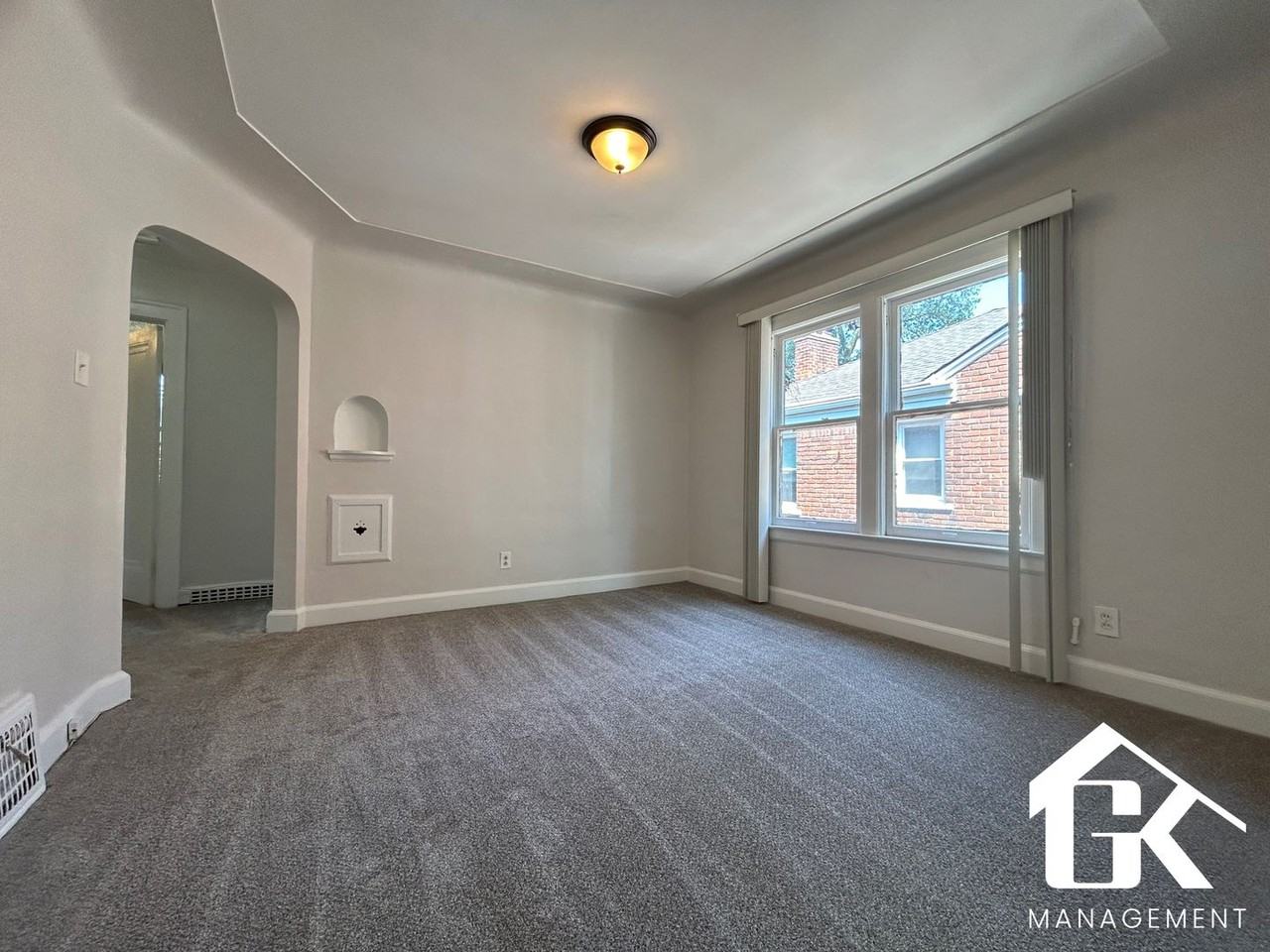 20445 Stratford Rd - Photo 5 of 15