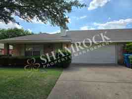 featured image of 1024 Parkview Cir