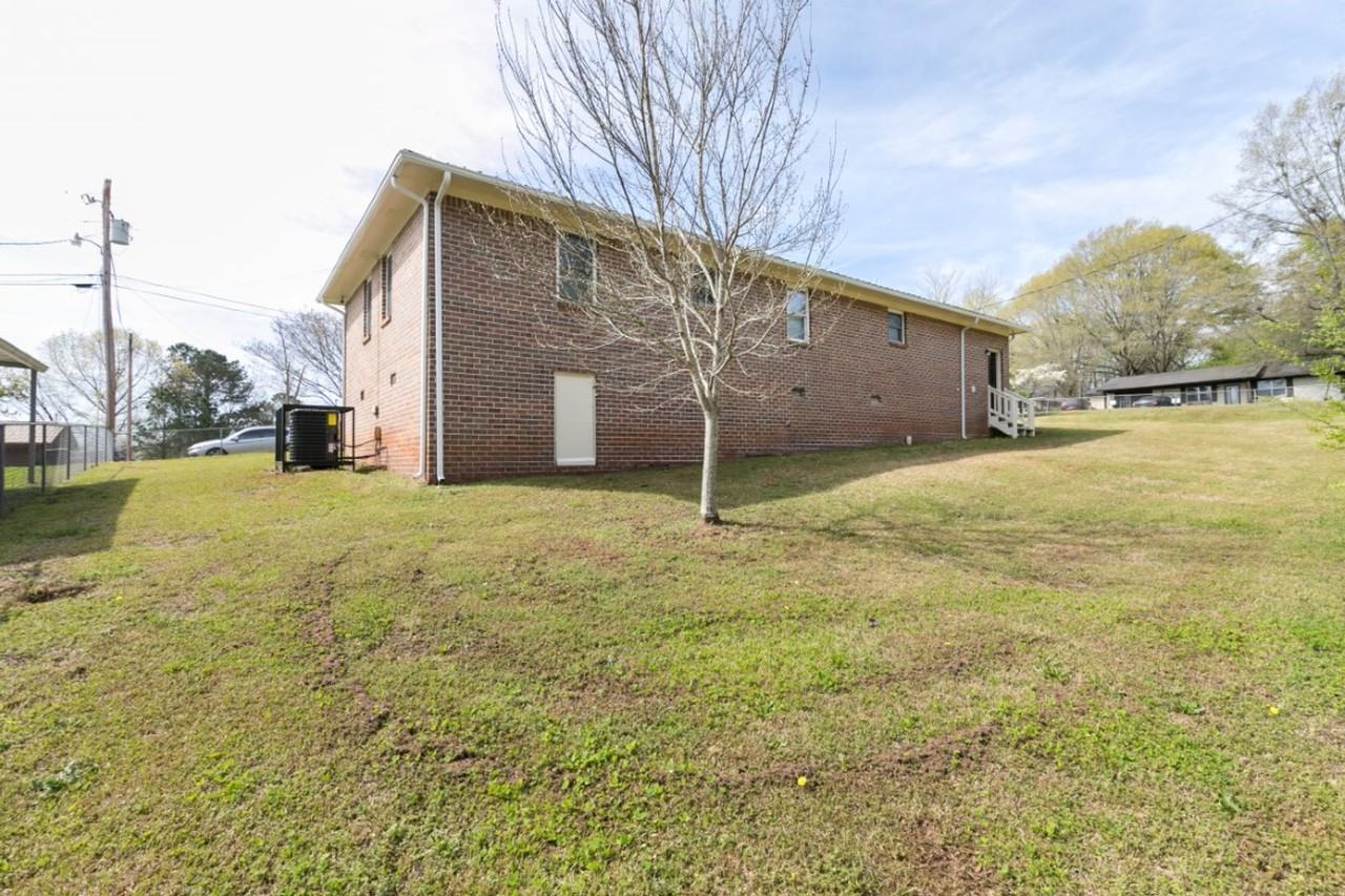 3305 Todd St - Photo 4 of 27