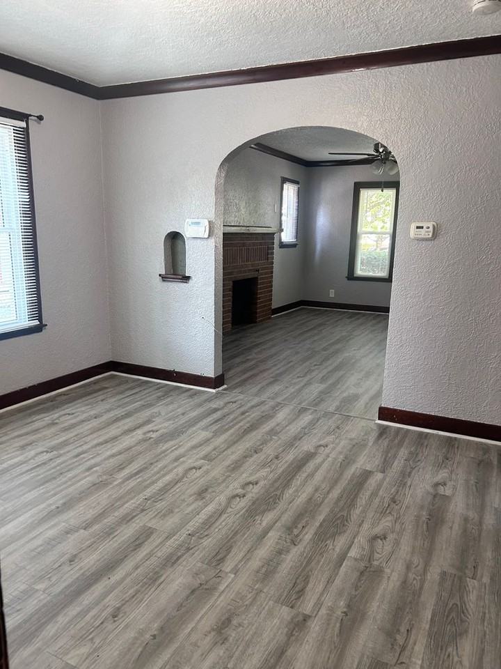 63 N Smith St - Photo 7 of 13