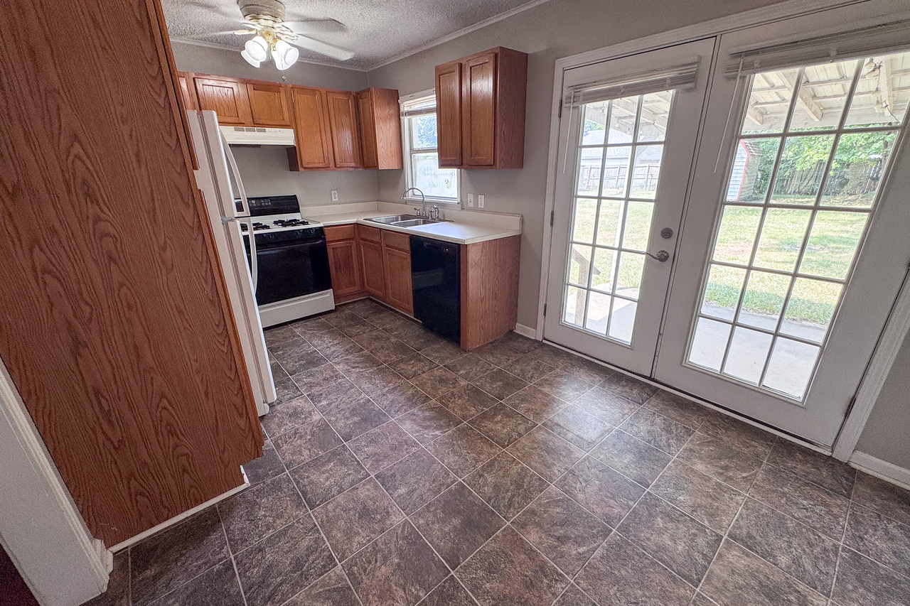 408 Troutt #1 - Photo 7 of 16