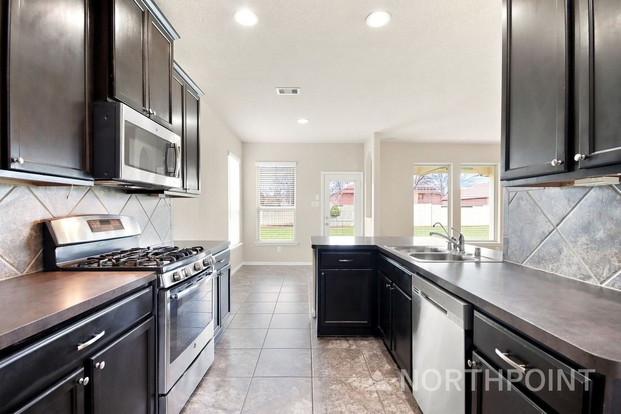 22488 Toronado Ridge Ln - Photo 5 of 21