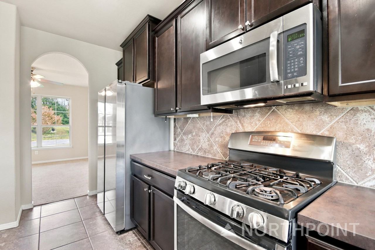 22488 Toronado Ridge Ln - Photo 6 of 21