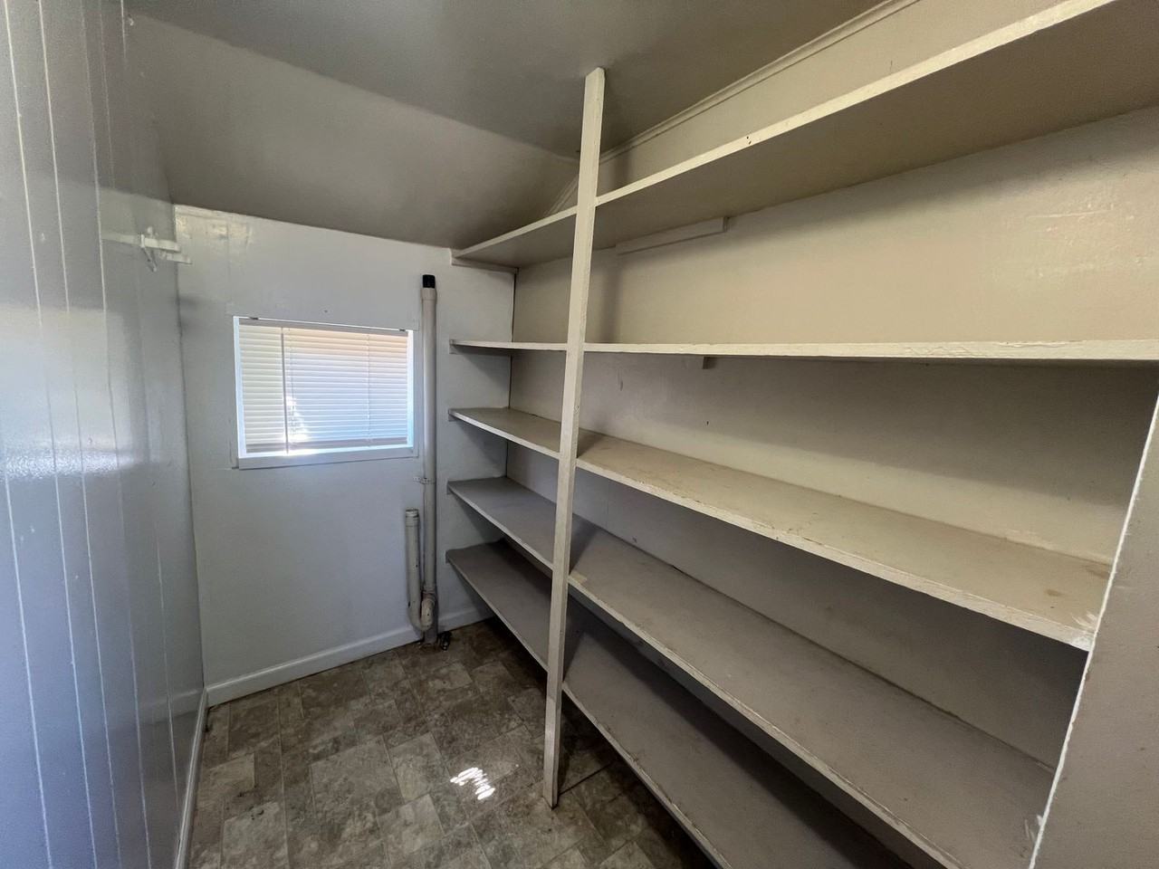 1836 Myrtle St - Photo 6 of 17