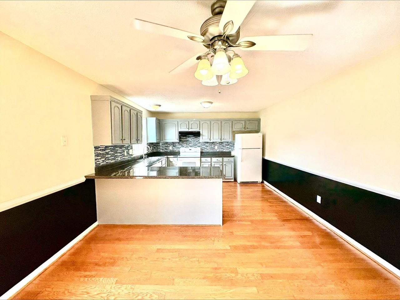 6207 Beaufont Hills Ct - Photo 3 of 13