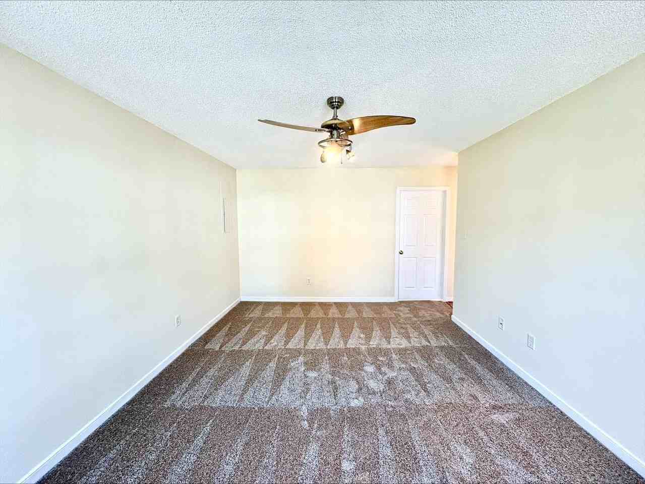 6207 Beaufont Hills Ct - Photo 4 of 13