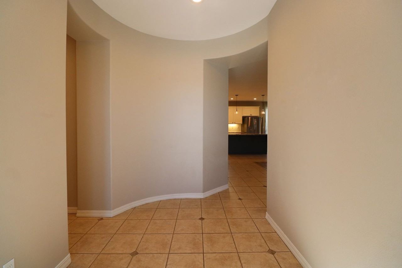 5279 Sycamore Creek Ct - Photo 7 of 21