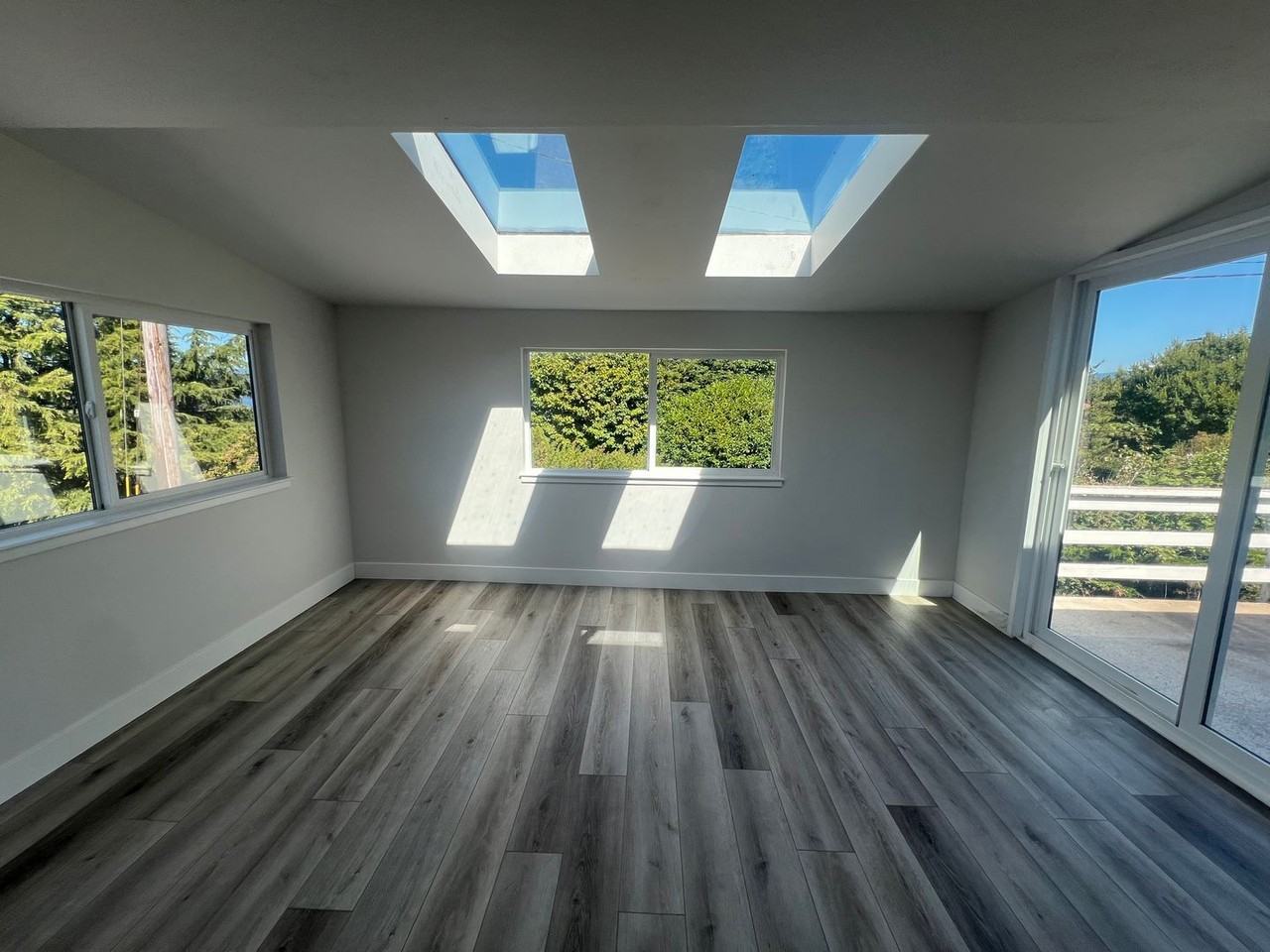 Fir Duplex - Photo 4 of 35