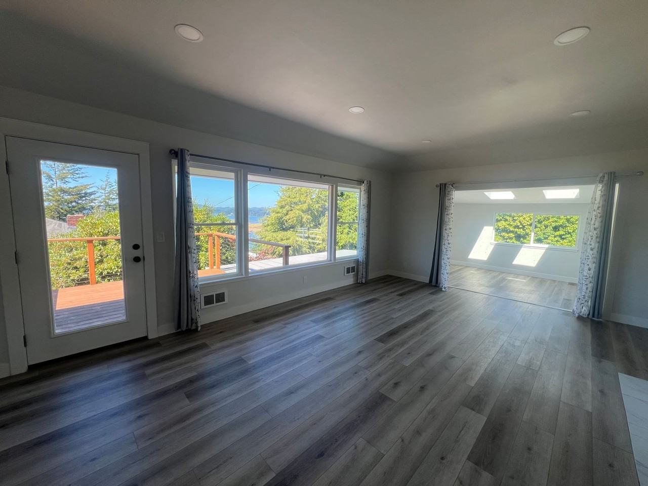 Fir Duplex - Photo 5 of 35