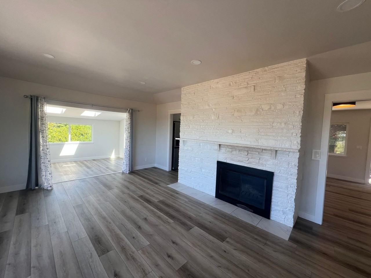Fir Duplex - Photo 6 of 35