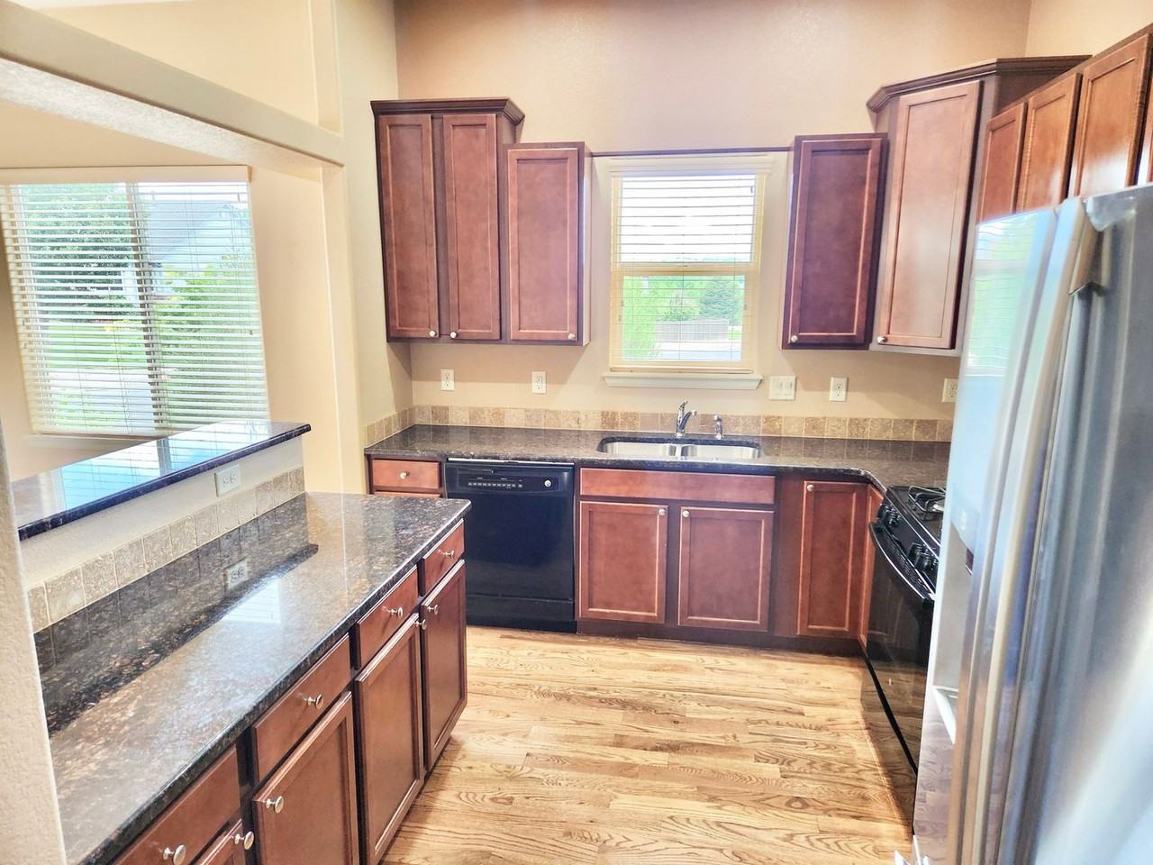 7027 Davey Crocket Ct - Photo 3 of 24