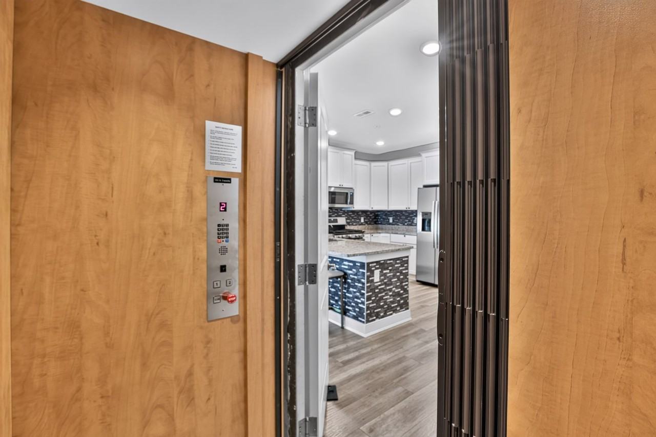 106B King St - Photo 5 of 34
