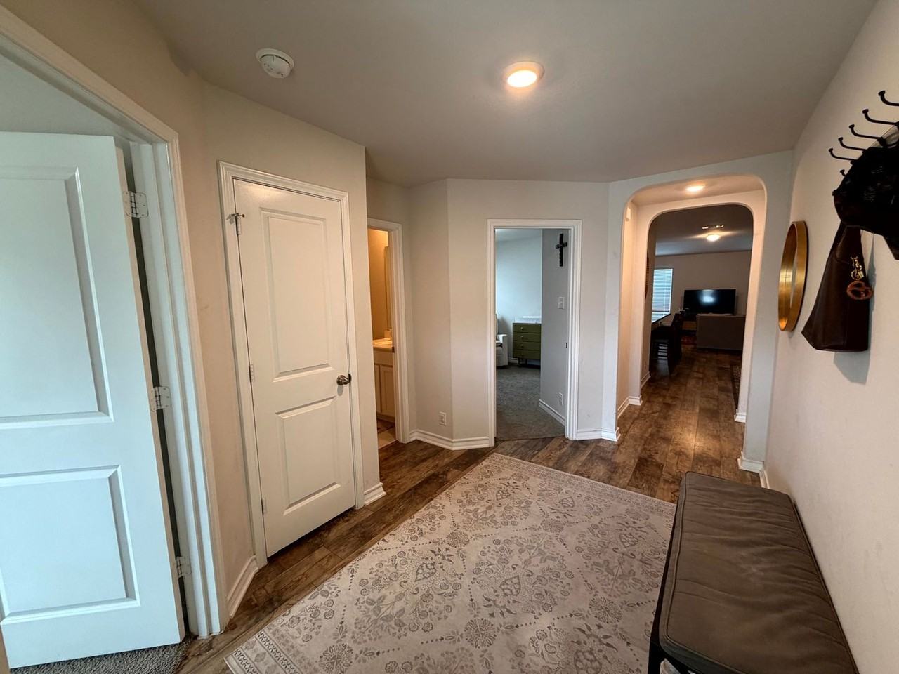 6811 Whisper Grv - Photo 3 of 20