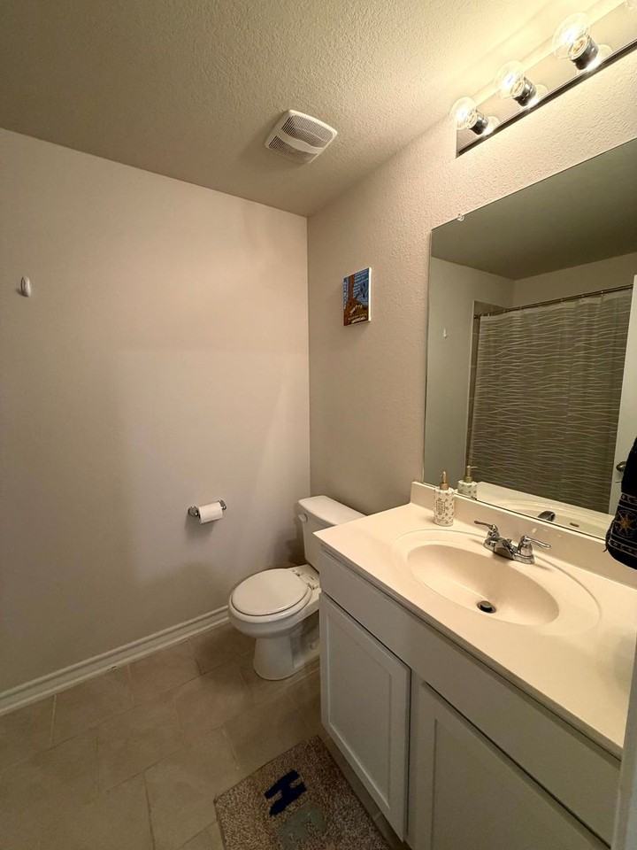6811 Whisper Grv - Photo 5 of 20