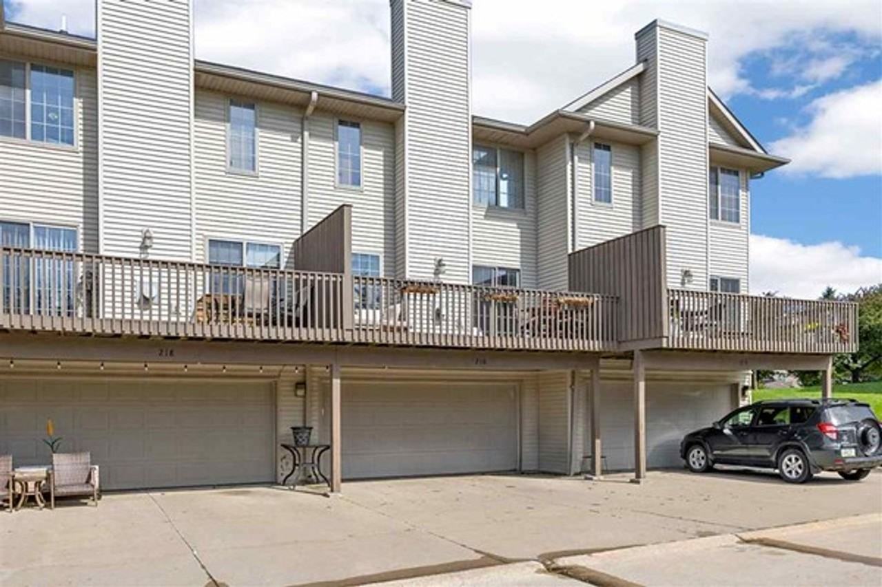 216 Camden Rd - Photo 4 of 30