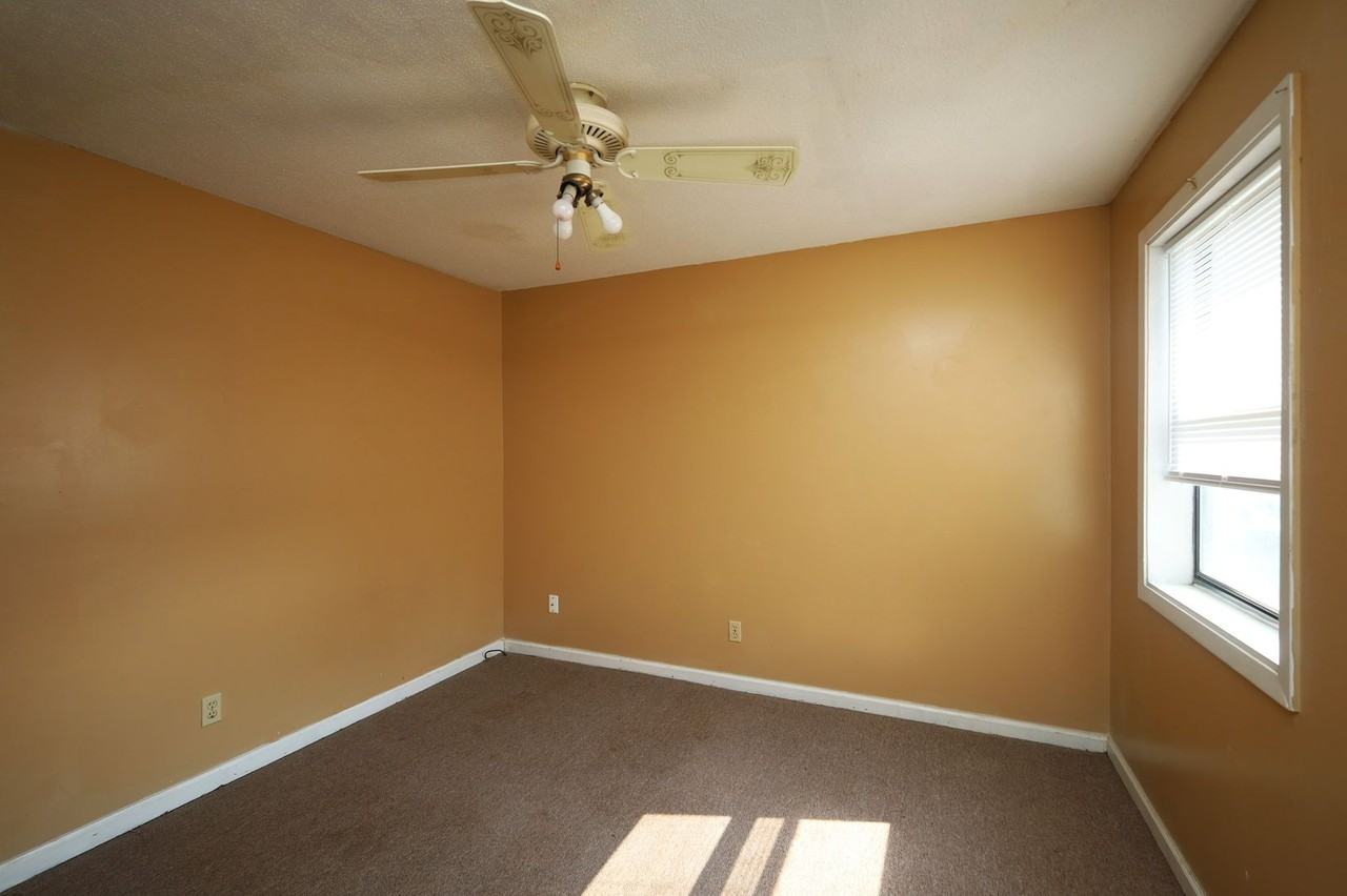 5 Crestwood Cir - Photo 5 of 9