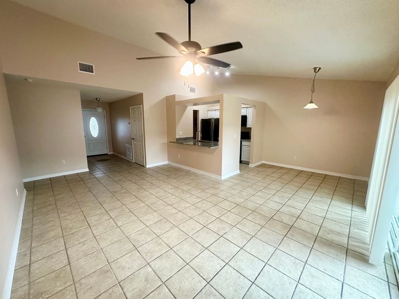 346 N Cervidae Dr - Photo 2 of 13