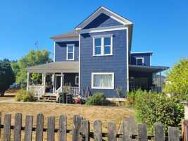 featured image of 407 Ash St