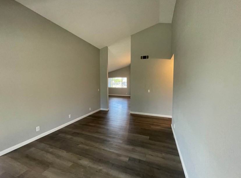1025 Winters Way - Photo 2 of 12