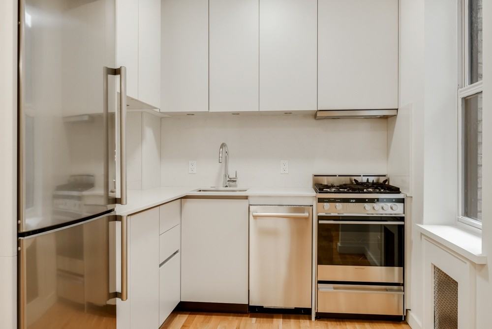 1500 Carroll Street - Photo 6 of 9