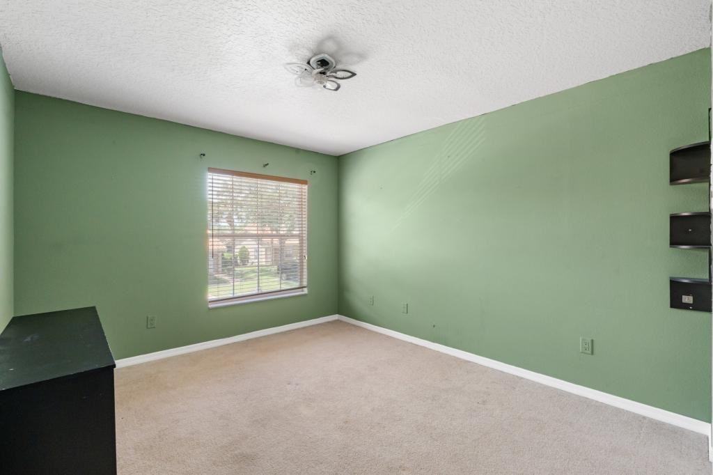 5336 Edgewater Way - Photo 7 of 18