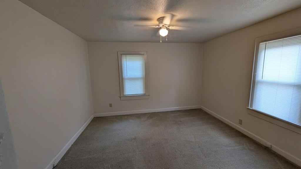 1435 W 32nd St - Photo 2 of 11