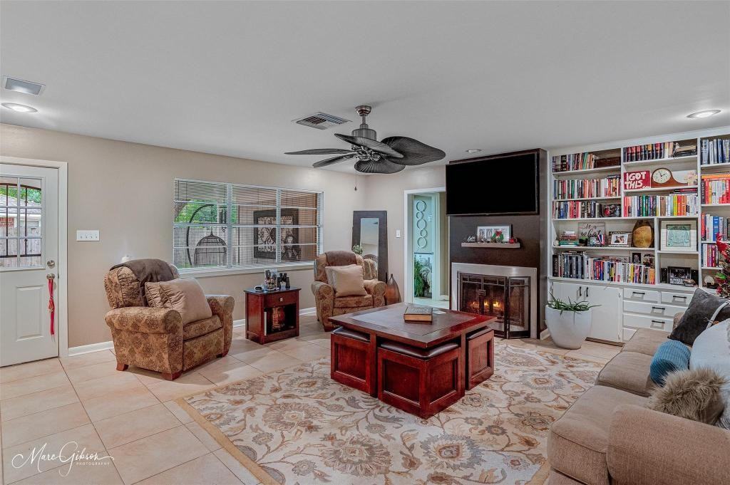 481 Atlantic Ave - Photo 4 of 25