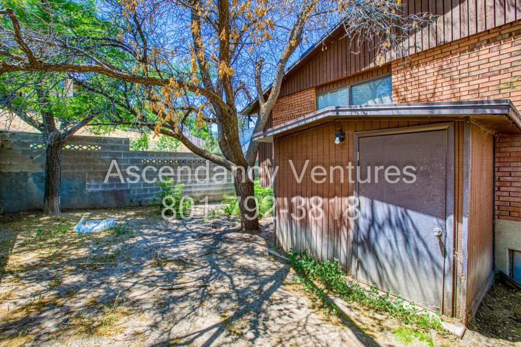 706 Buzianis Way - Photo 5 of 22