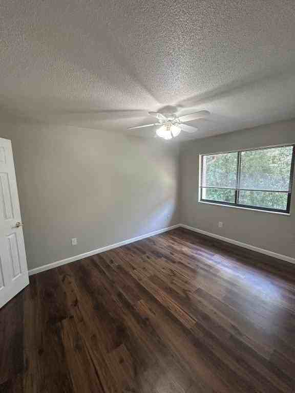 39 Devon Ct - Photo 3 of 8